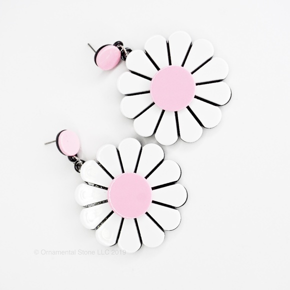 Daisy Mod Acrylic 60s Hippie Statement Earrings 15 - Picture 2 of 5